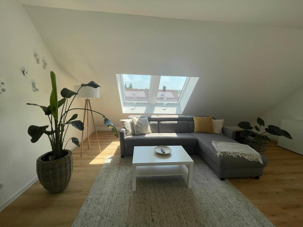 Rueckzugsort Im Rebenmeer Mit Terrasse, Grill & Parkplatz Venningen Exterior photo